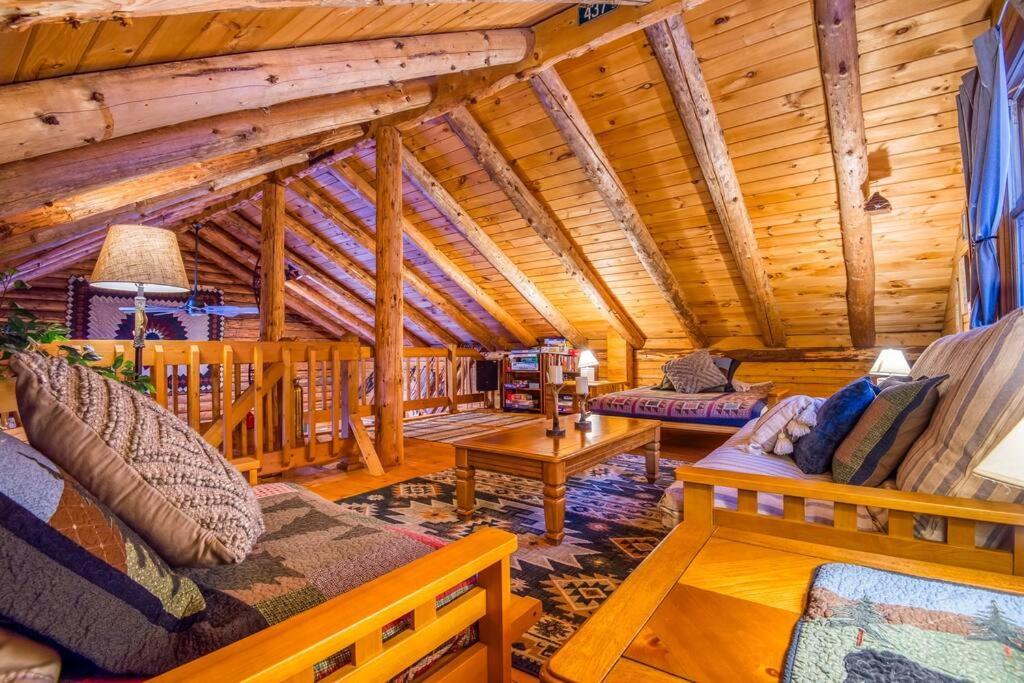 Family-Focused & Pet-Friendly Log Cabin With 4Br 2Ba Sleeps 10 Bethlehem Exterior foto